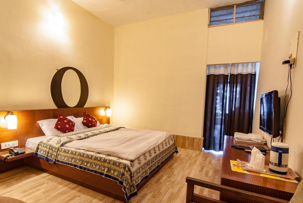 Hotel Jyoti Forbesganj Екстер'єр фото